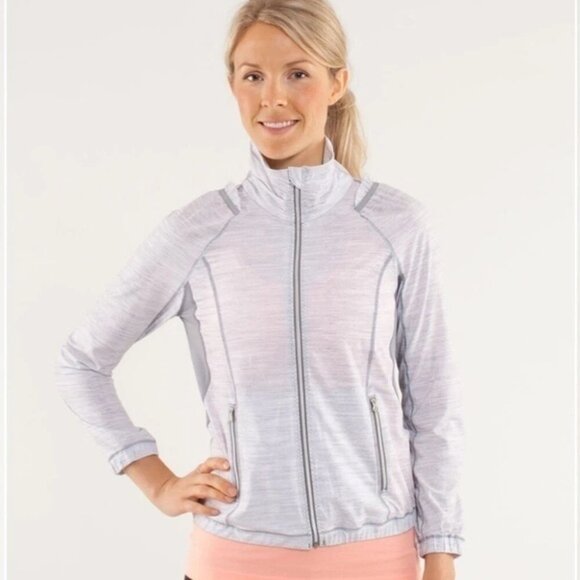 Lululemon Run White Fossil Nada Jacket Lightweight Running Women's Size 8 EUC - Picture 1 of 15